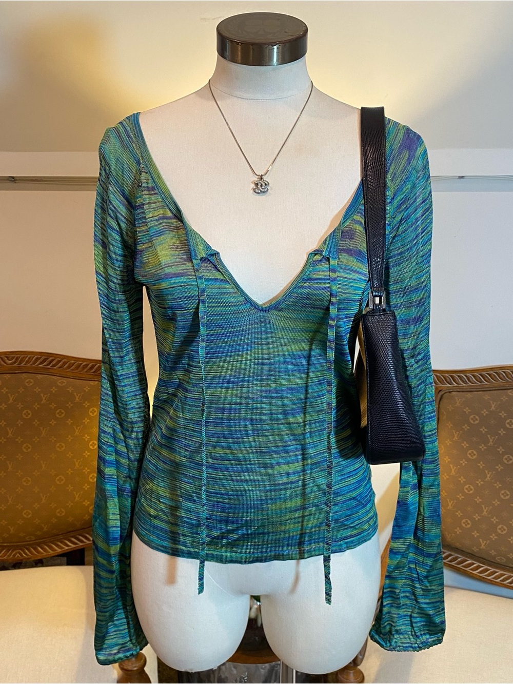 bebe Y2K V-Neck Long Sleeve Knit Top in Blue-Green Space-Dye Colors, Size LG